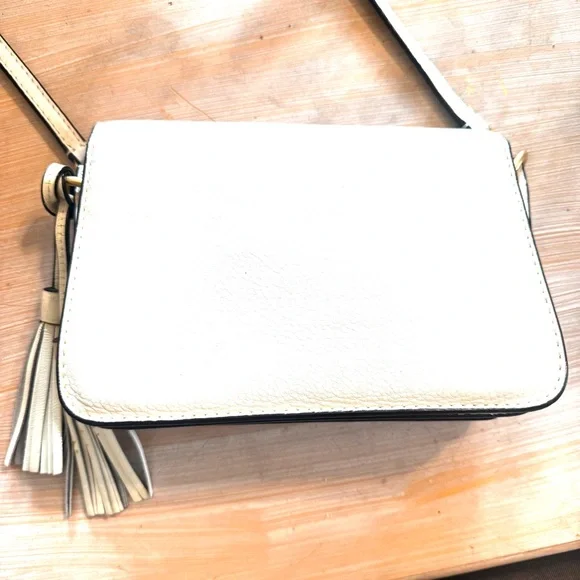 Tory Burch McGraw Whipstitch Crossbody Bag in New Ivory - Picture 4 of 8